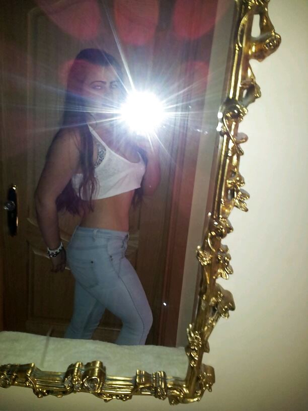 若い パート4
 #36944010