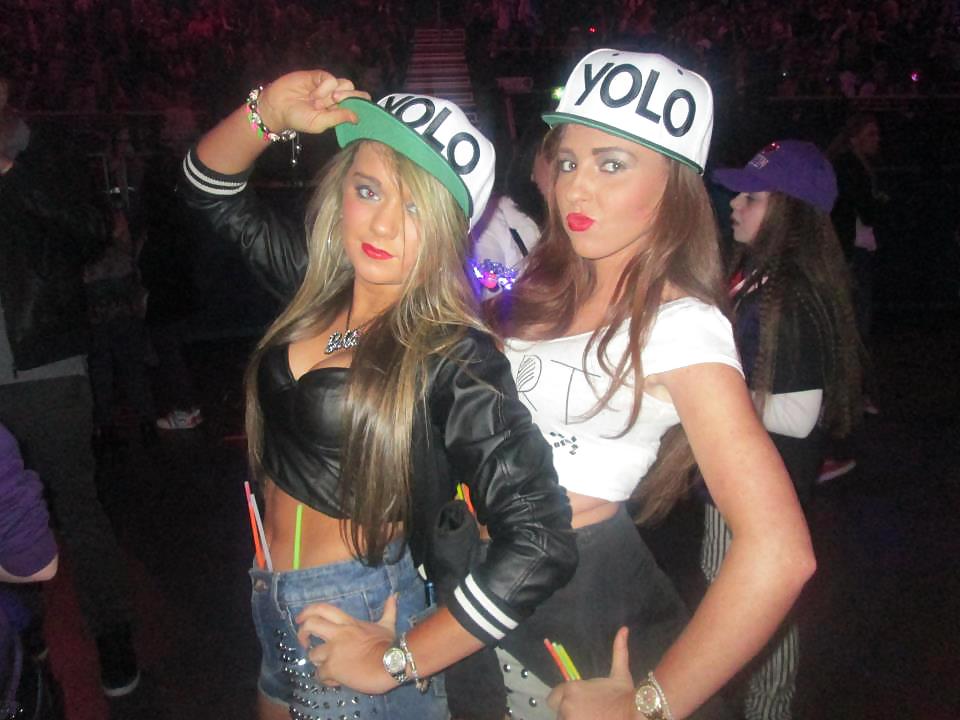 若い パート4
 #36944082