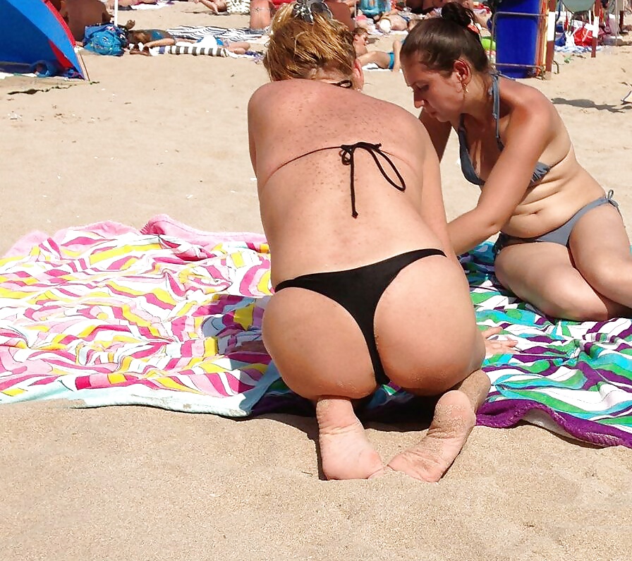 Spy bikini spiaggia estate rumeno
 #34820563