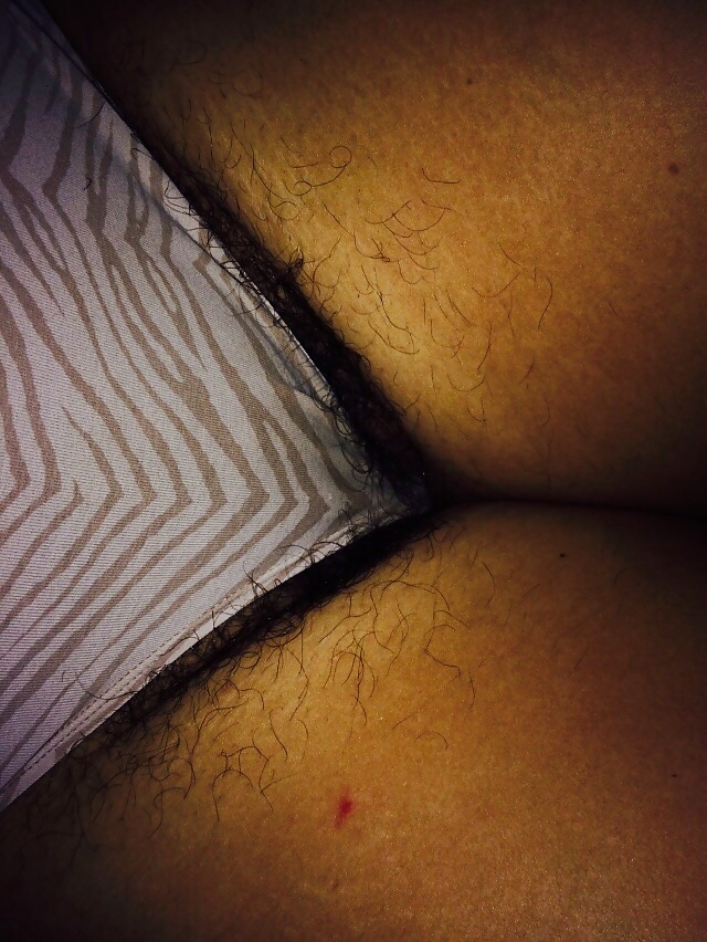 Behaarte Frau #39763714