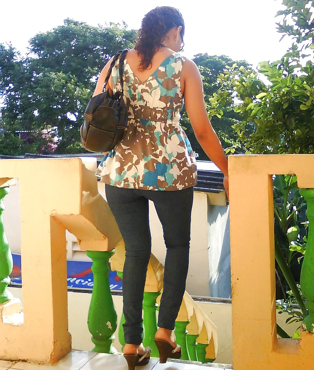 私の隣人
 #24836403