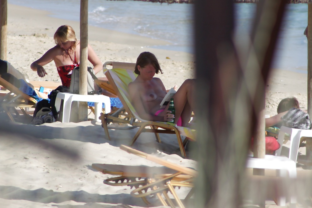 Oben-ohne-Strand In Naxos1 #34726643