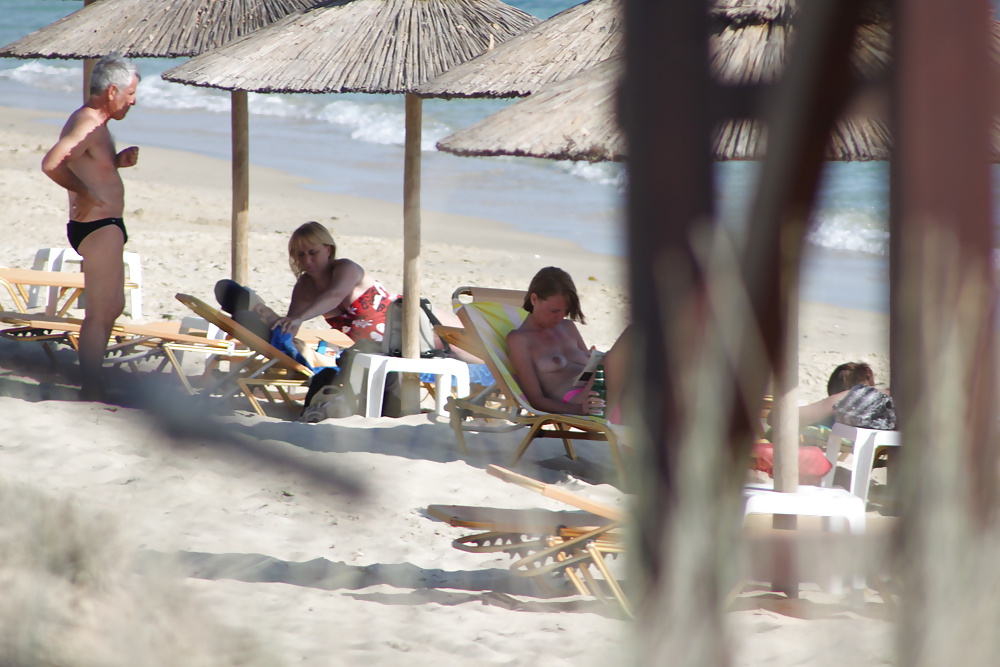 Oben-ohne-Strand In Naxos1 #34726652