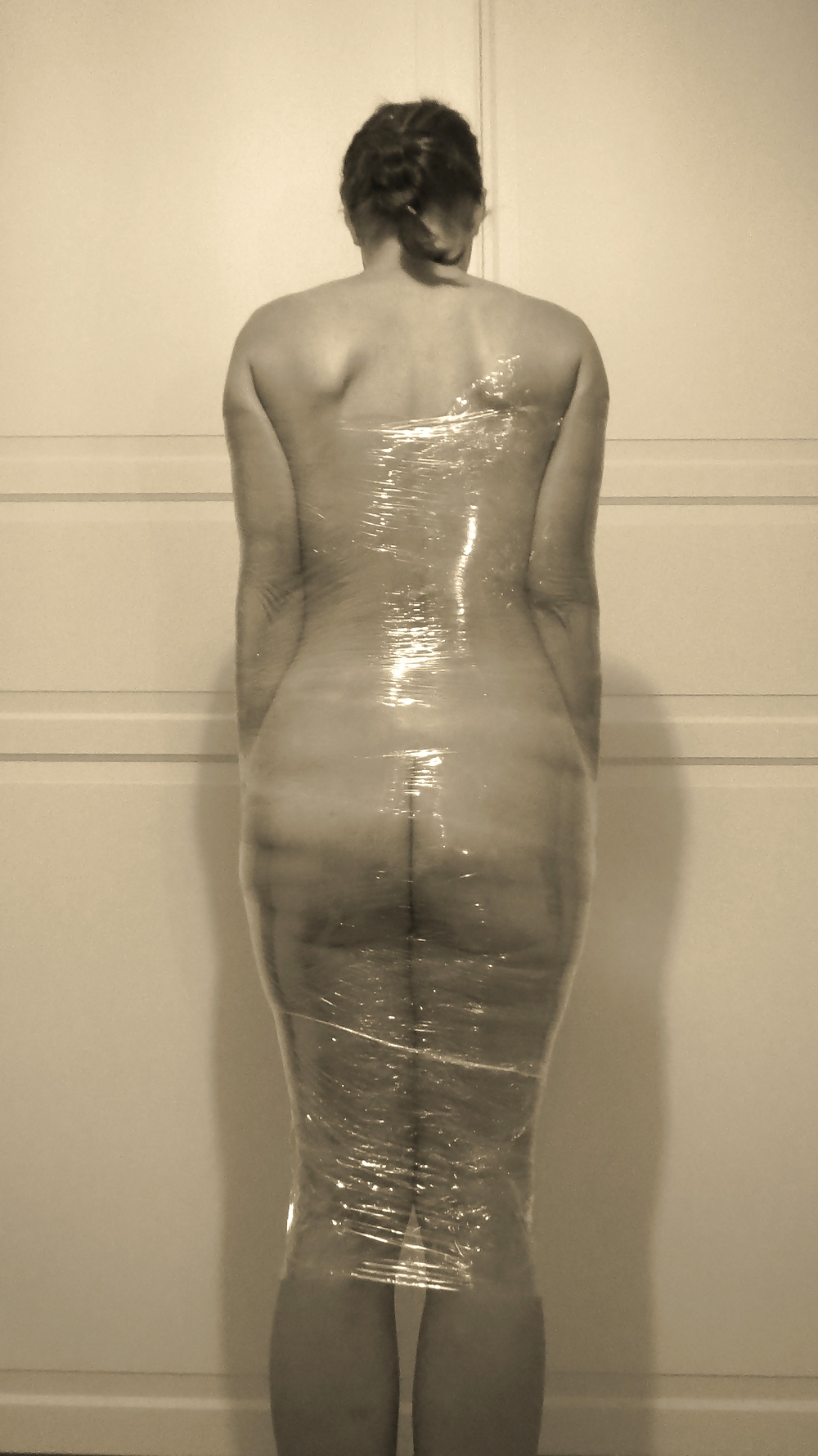 In cling film - in Frischhaltefolie verpackt #23517321