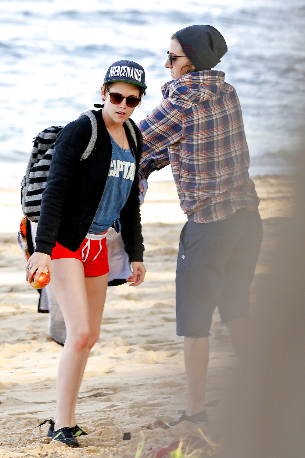 Kristen Stewart - Honolulu, New Year's Day 2015 #40480043