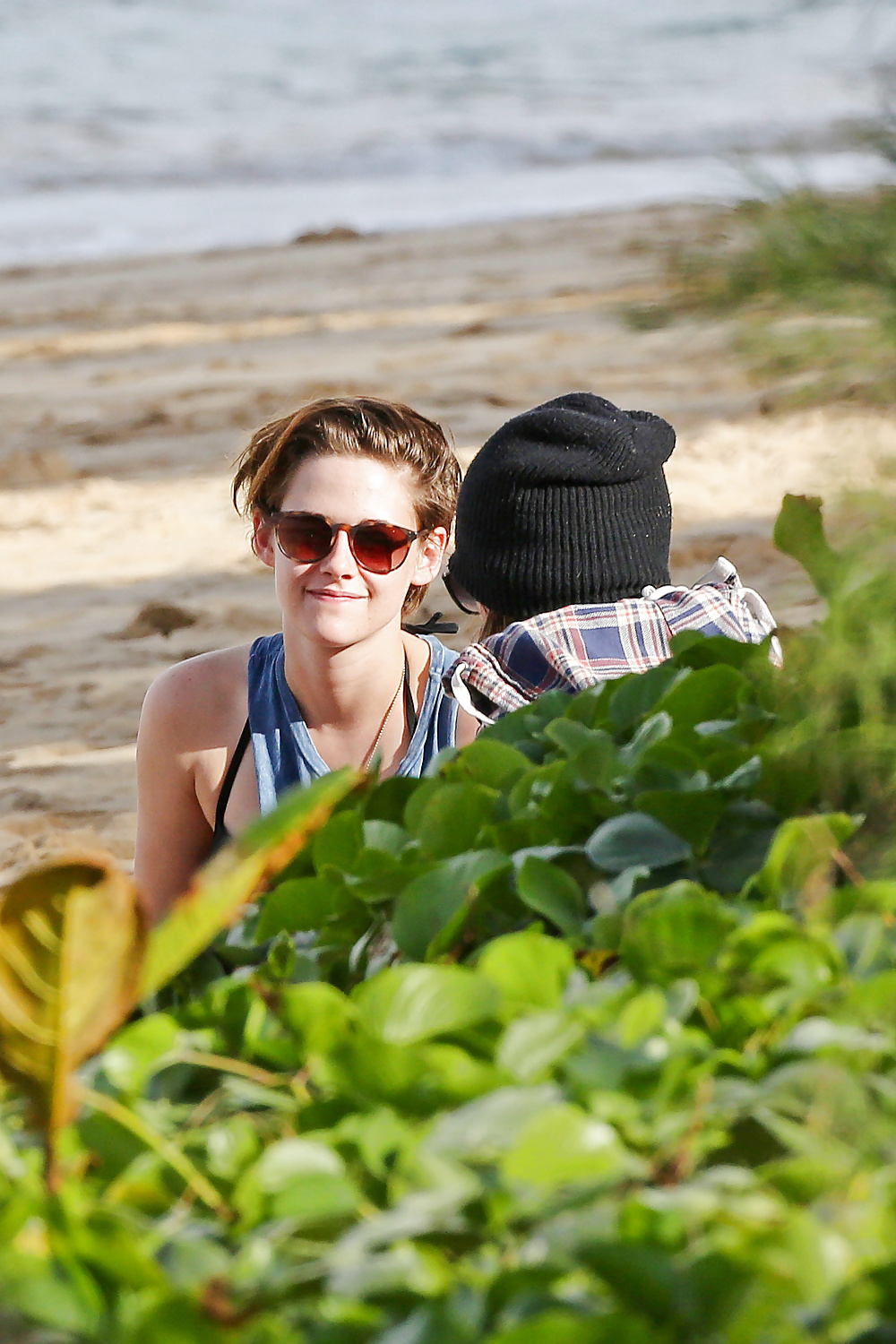 Kristen Stewart - Honolulu, New Year's Day 2015 #40480068