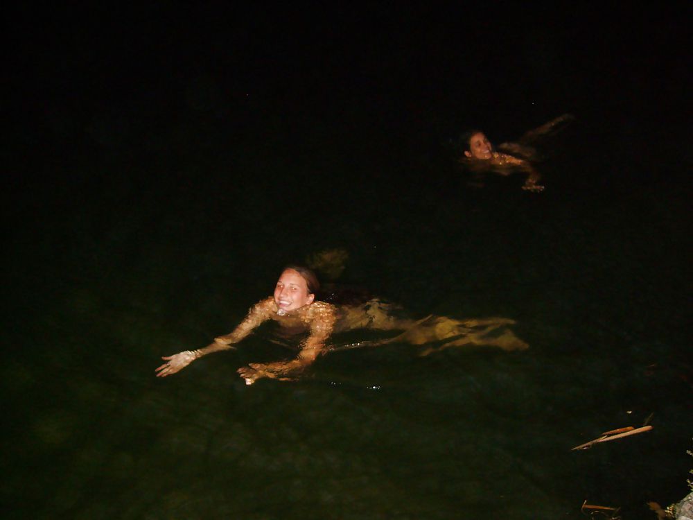 Nudismo 6 
 #22914259