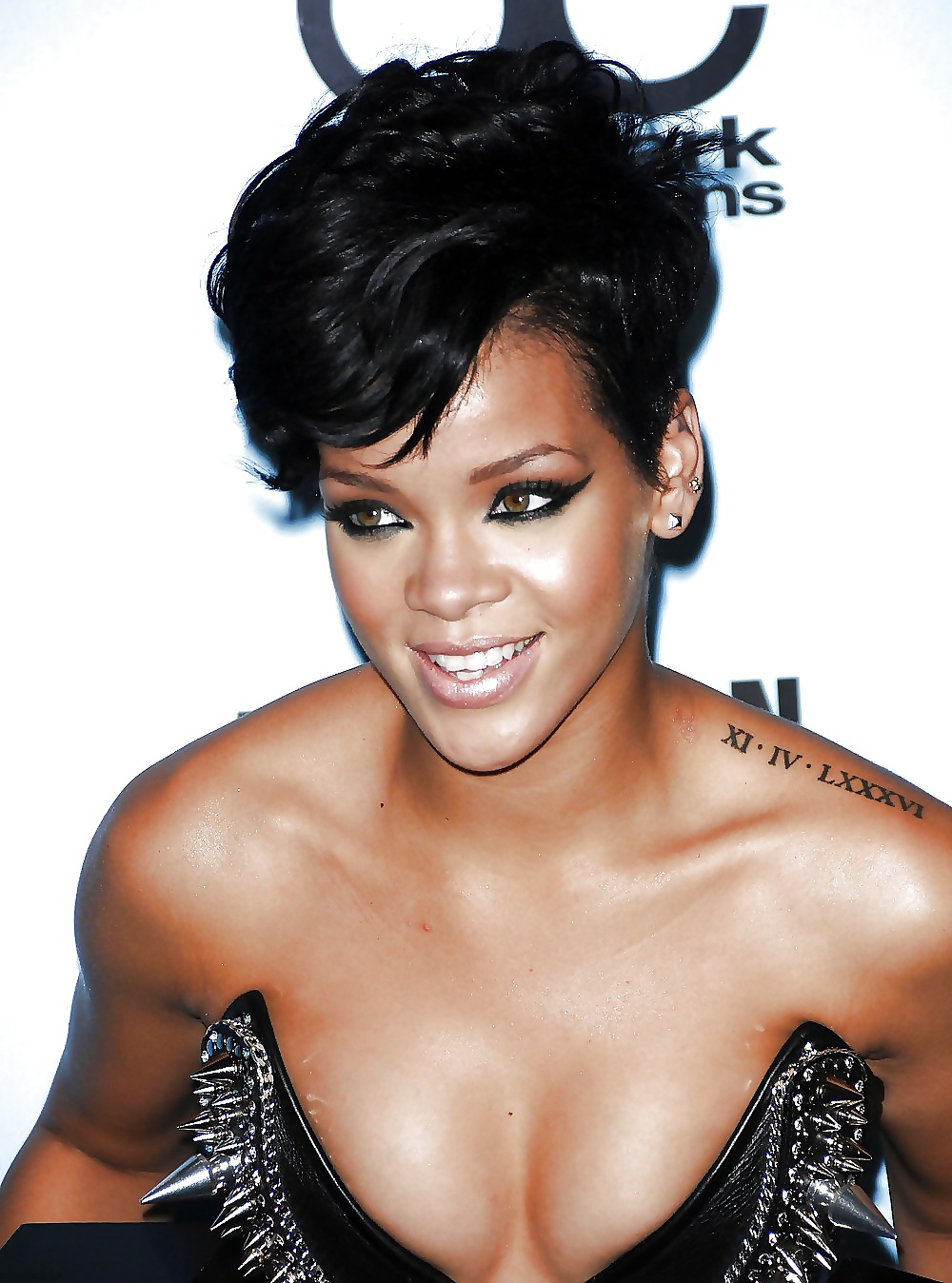 Rihanna - Sexy 2 - #36651023