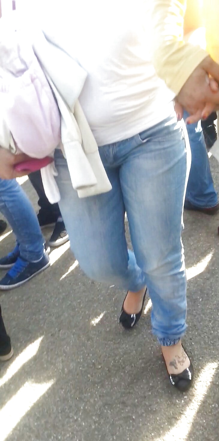 Spy cameltoe jeans, shorts sexy women romanian #40214468