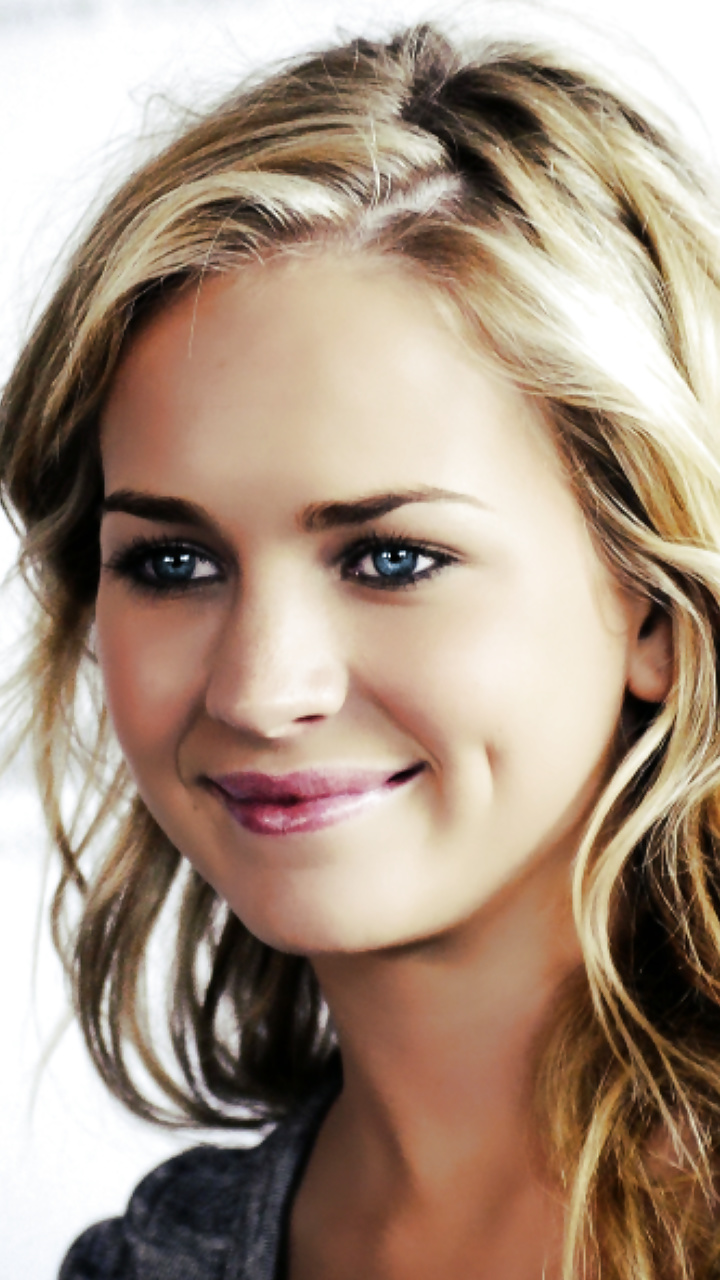 Britt robertson
 #38769104