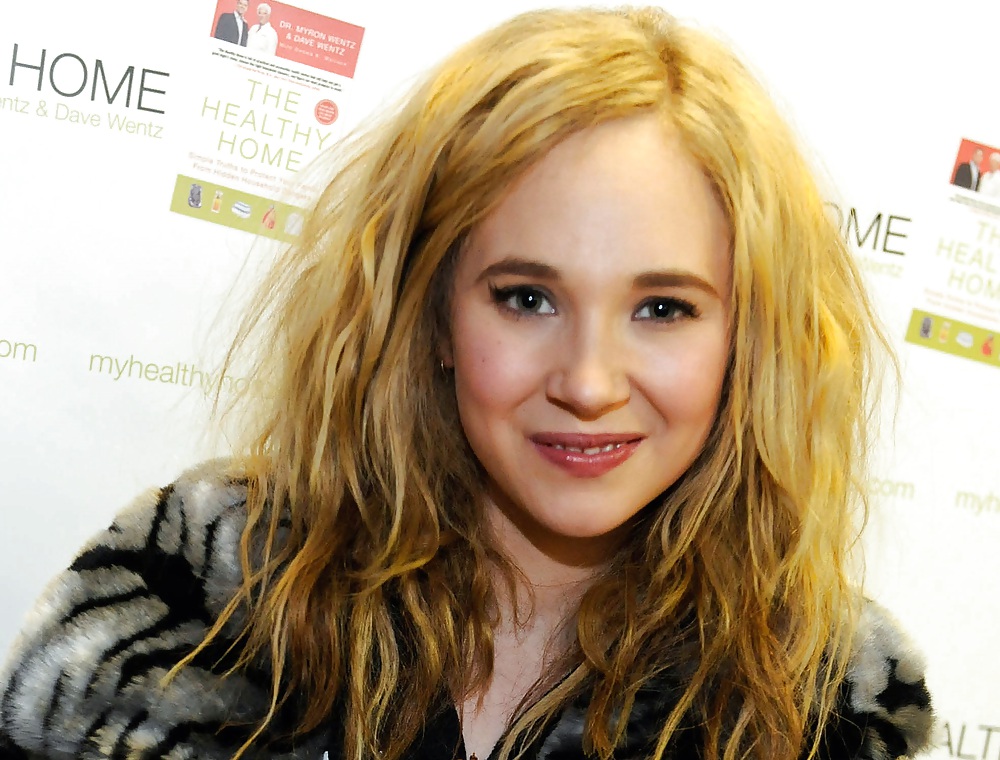 Juno Temple #23899377