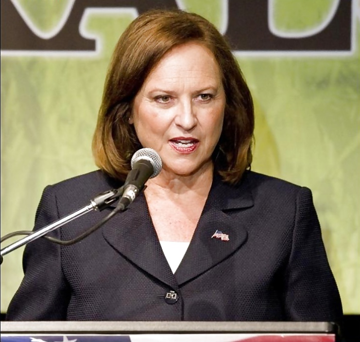 Liebe Wichsen Zu Konservativ Deb Fischer #25187317