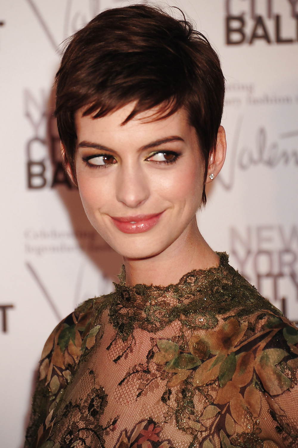 Anne Hathaway mega collection 4 #27335295