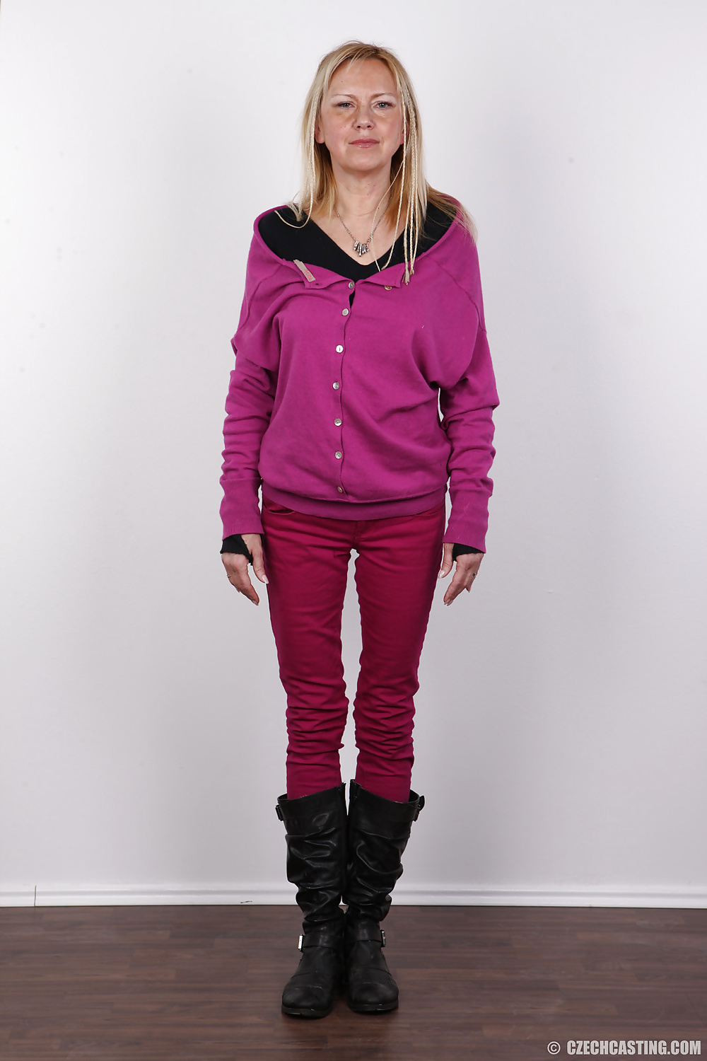 Jaroslawa - 45 jahren strassenstrich
 #32258677