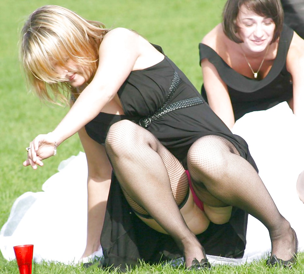 Public upskirt of russian girl at party (Camaster) #22958573