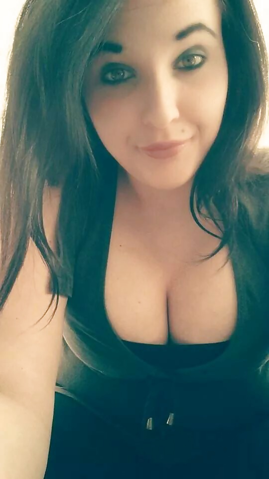 Busty Facebook Bitch #29313532