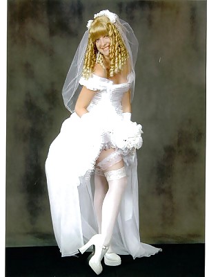 Women in Wedding Dresses - Frauen in Brautkleidern #24187471