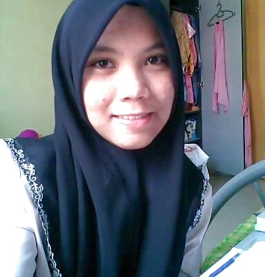 Gadis Melayu - Cikgu Bertudung Terlampau #32344194