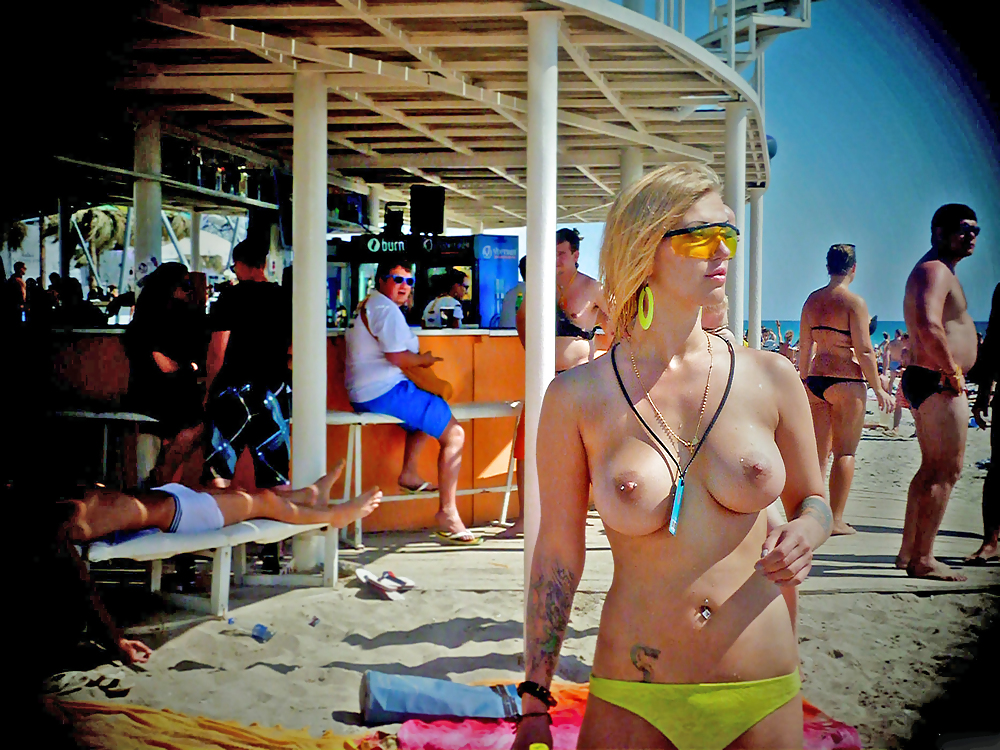 Topless Beach Babes 04 #22984719