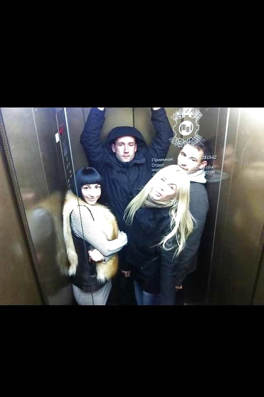 Selfies in furcoats #32042658