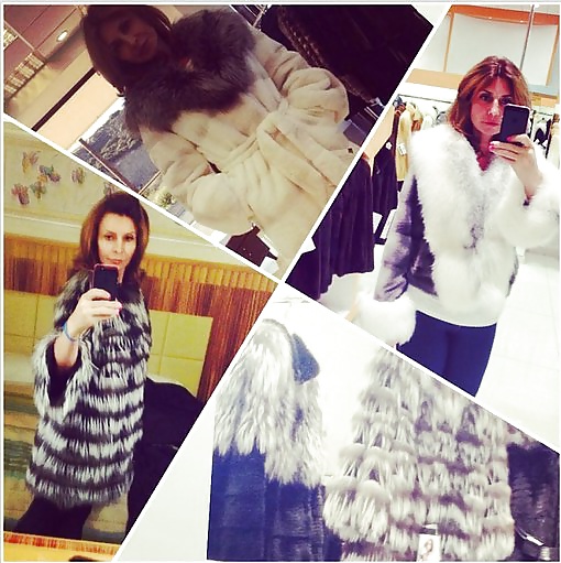 Selfies in furcoats #32042673