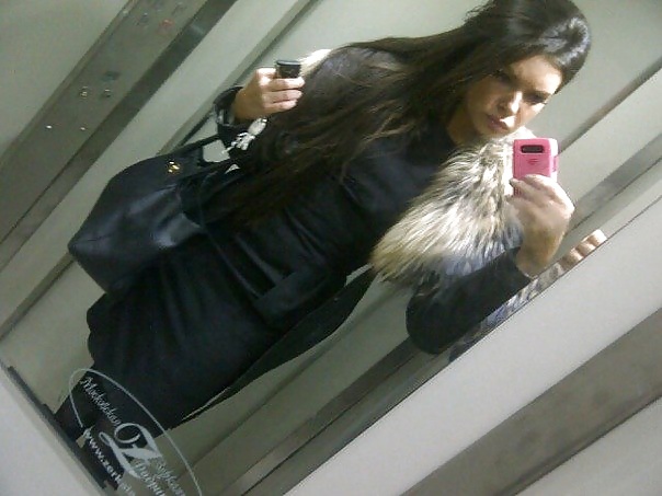 Selfies in furcoats #32042678