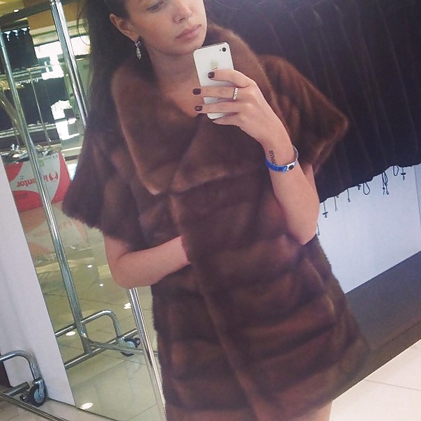 Selfies en abrigos de piel
 #32042679