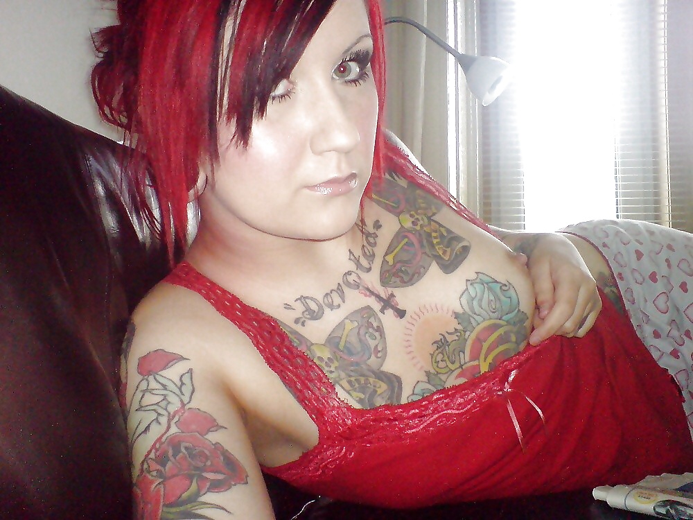 Piercings Und Tattoos #40972049