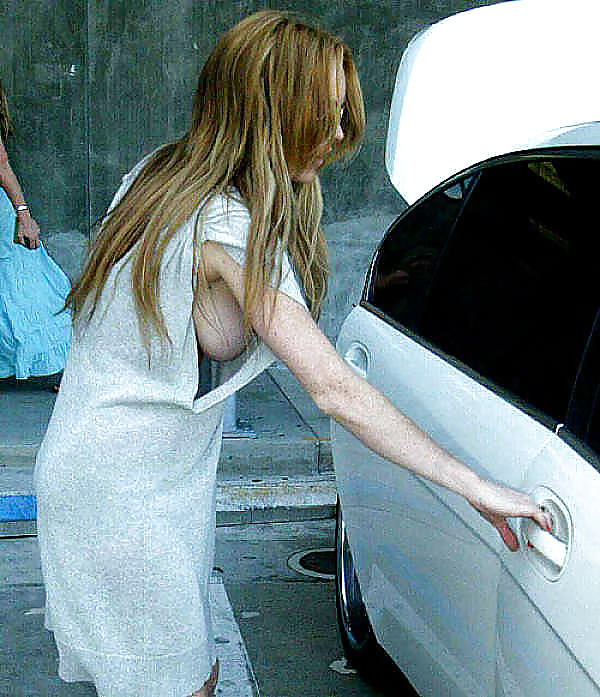 リンゼイロハン
 #27454989