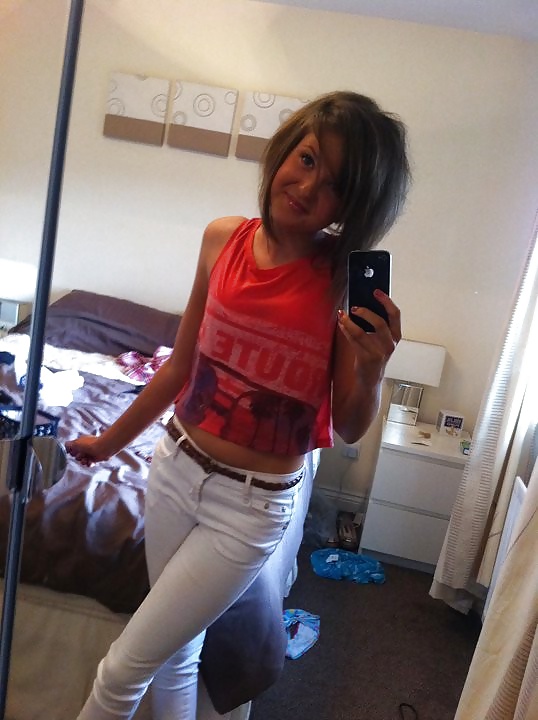 Dolled up chavs 4 
 #29664952