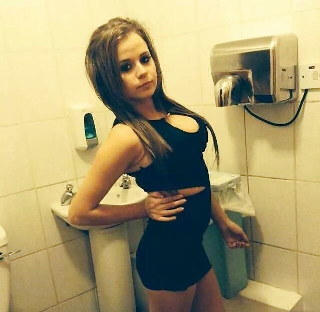 Dolled up chavs 4 
 #29665063