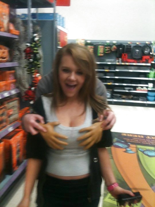 Dolled up chavs 4 
 #29665115