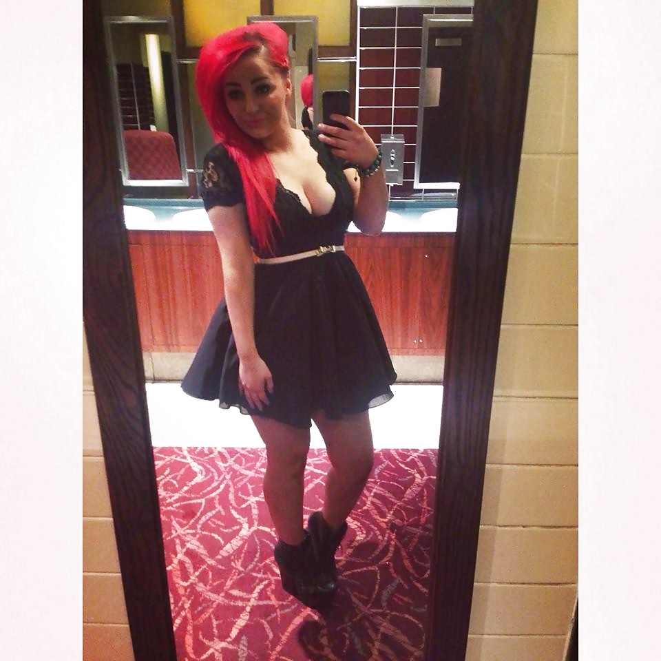 Dolled up chavs 4 
 #29665120