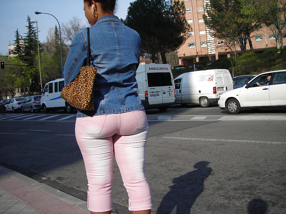 Candid ass in the bus stop #29404064