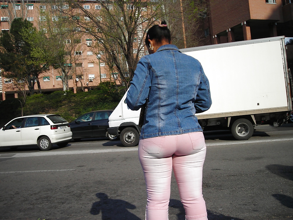 Candid ass in the bus stop #29404086