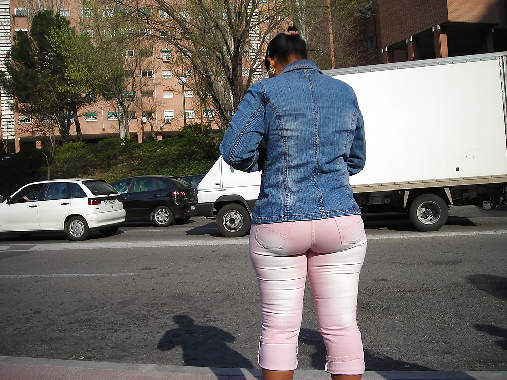 Candid ass in the bus stop #29404102