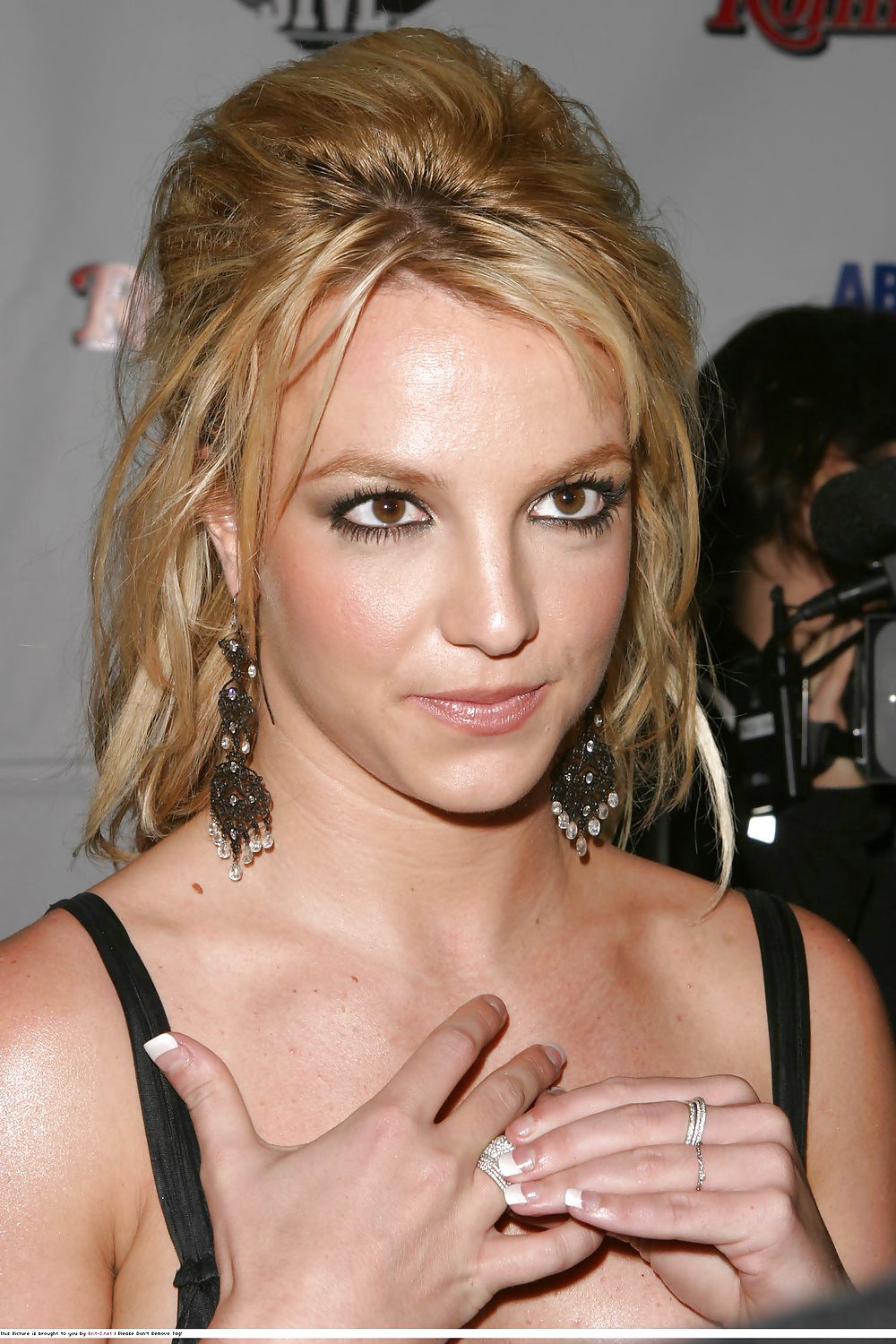 Britney sembra ultra sexy e al suo meglio.
 #24471027