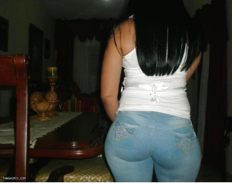 大きなお尻
 #32019880