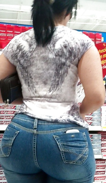 大きなお尻
 #32019953