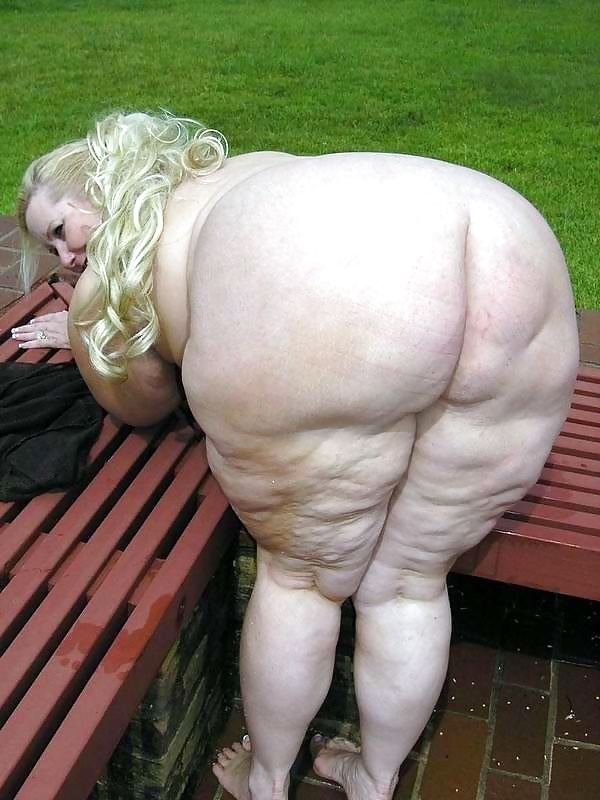 大きなお尻
 #32019994