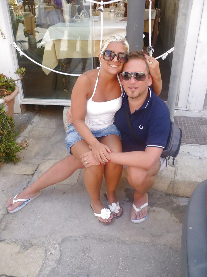 Elle merite d etre v... devant son mari...
 #27331972