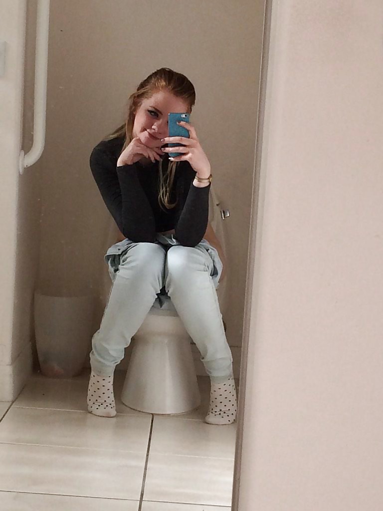 Toilet selfies #40973675