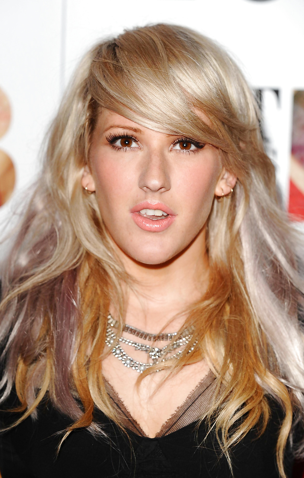 Ellie goulding
 #35600769