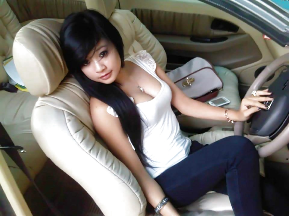 Awek ramping tetek besau
 #40421525