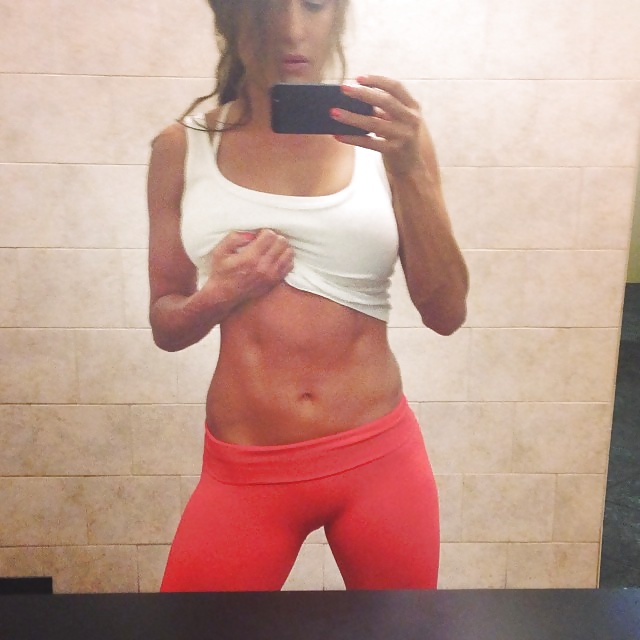 Nikki bella sexy bikini selfie
 #34448927