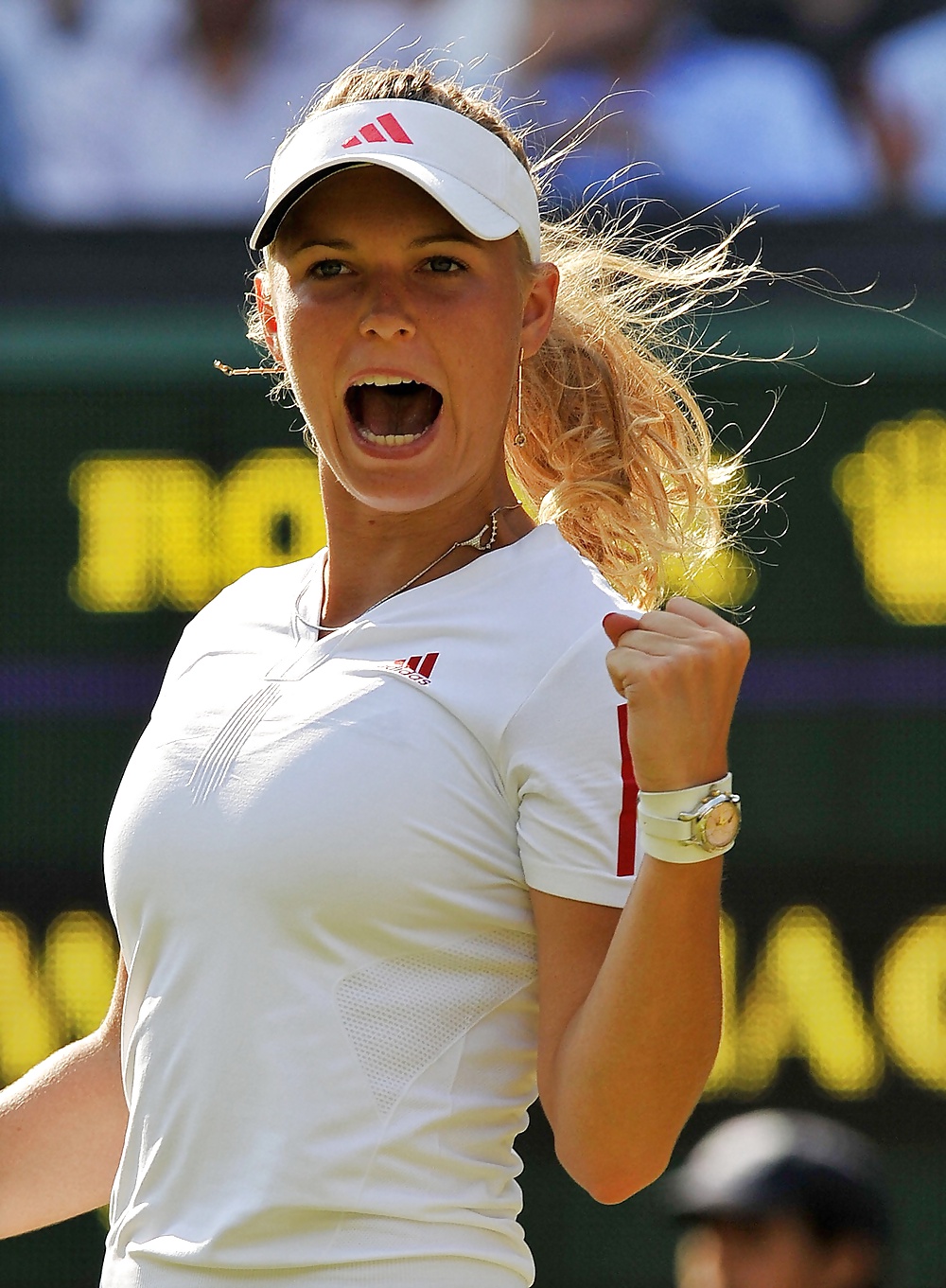 Caroline Wozniacki feeding time #30886092