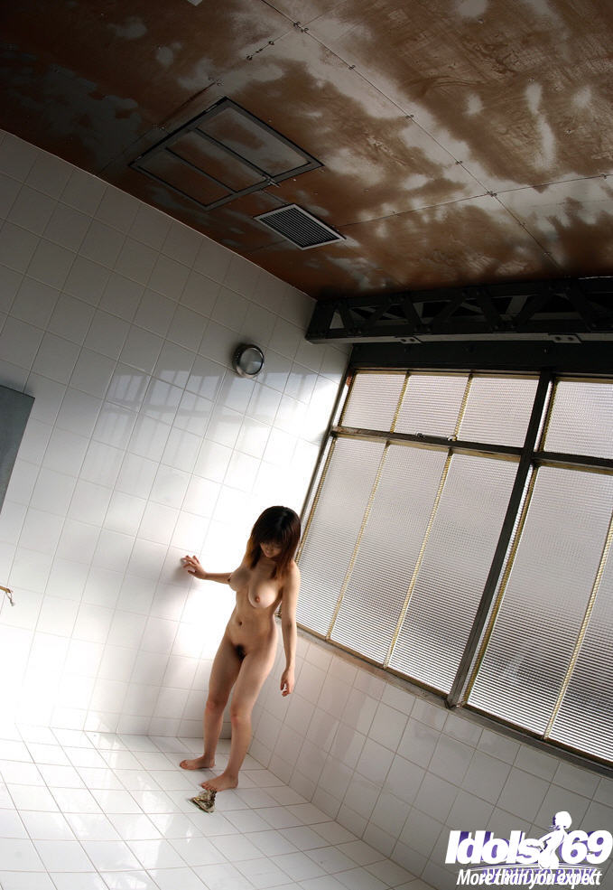 Curvy asian babe Sakura Shiratori slipping off her lingerie #51189932