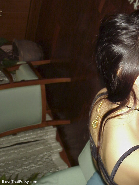 Nena asiática caliente dando un tirón con su dulce boca y sus grandes tetas
 #52220505