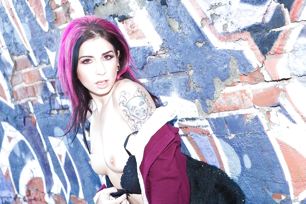 Amateur emo girl Joanna Angel takes off her hot skirt and sexy panties #54349114
