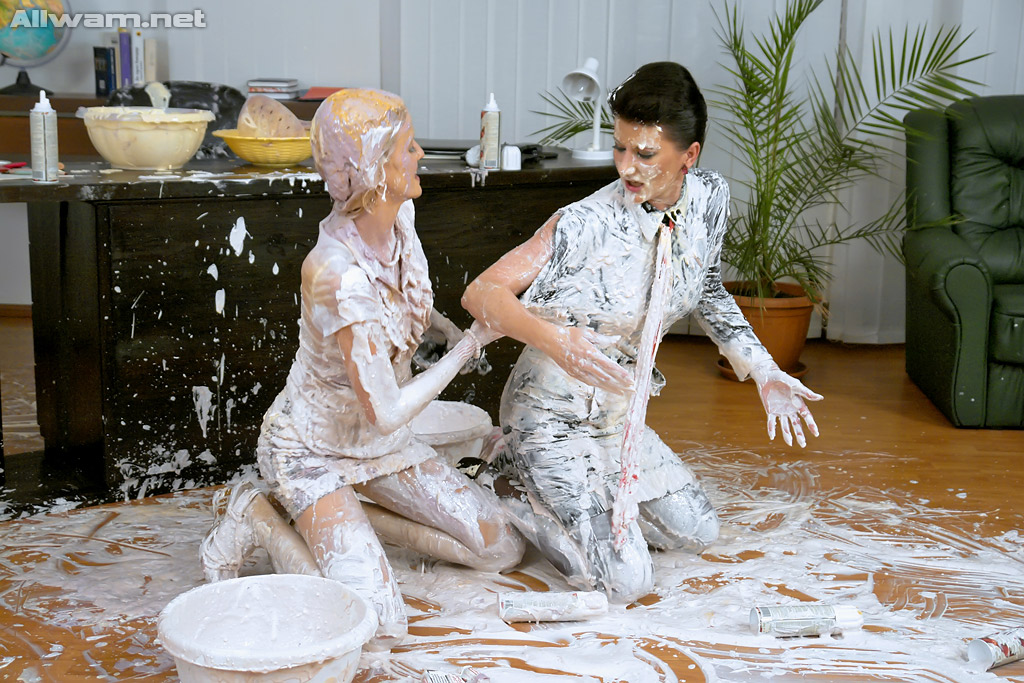 Fetish gal Celine Noiret has a messy foodplay fun with her female friend #53309850